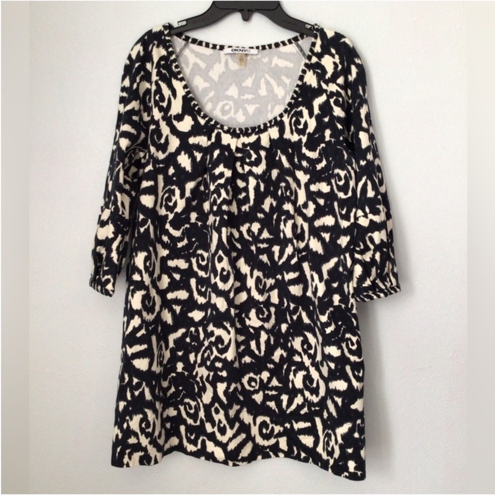 DKNYC Woman’s Black & Cream Mini Dress. Size Small.
